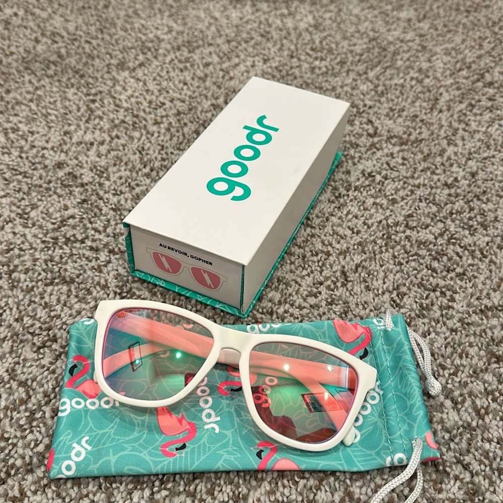 Goodr Au Revoir Gopher sunglasses